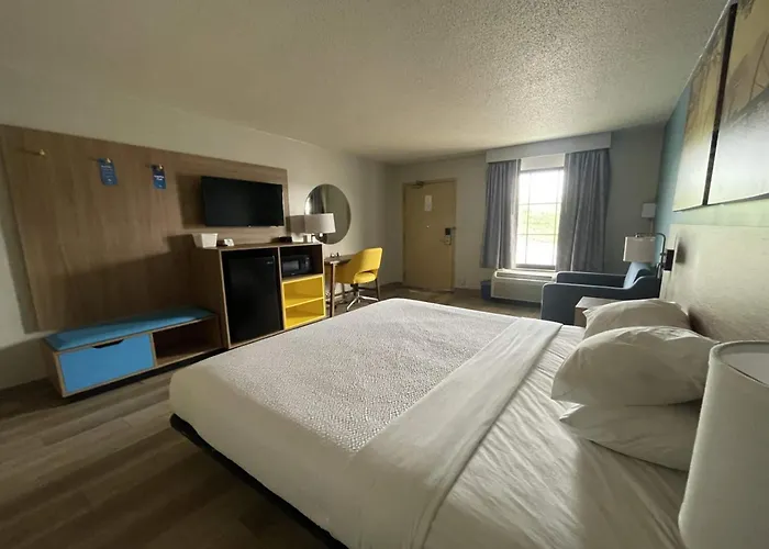 Days Inn & Suites By Wyndham York